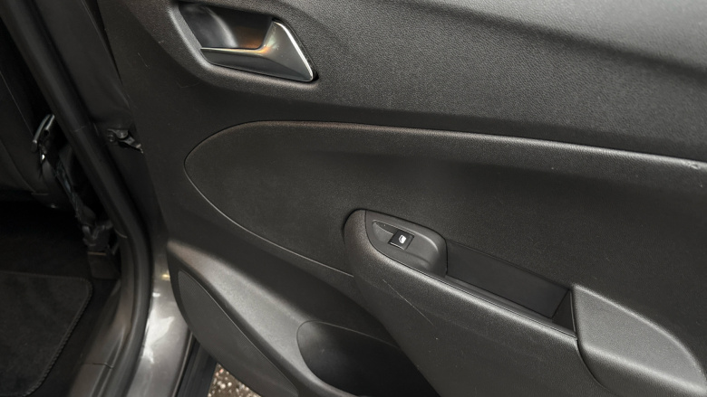 Vauxhall Crossland X 1.2 [83] Griffin 5dr [Start Stop] Petrol Hatchback